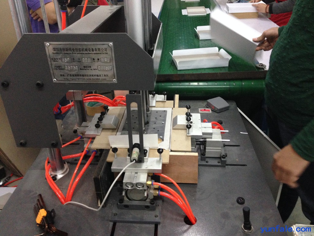 供应创新机械   压泡机，礼品盒 、天地盒设备