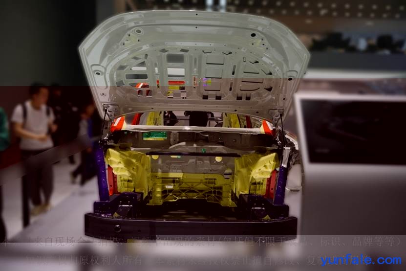 汽车的方向盘<em></em>
<em></em>
AI 生成的内容可能不正确。